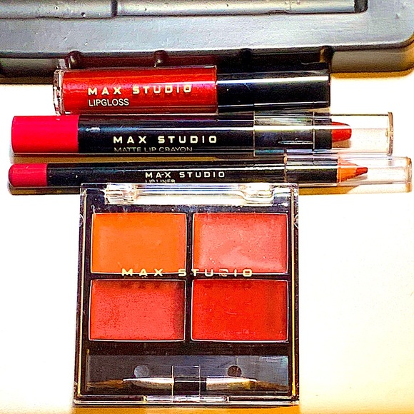 MAX STUDIO LIP KIT 8 PIECE KIT LIP GLOSS CRAYON STICK SHADES DESIGNED USA - Picture 5 of 5